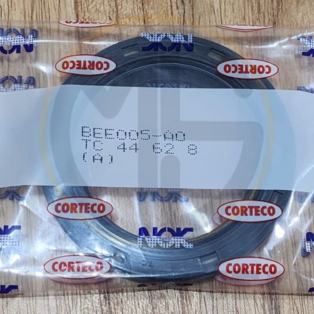 OIL SEAL TC 44 62 8 NOK CORTECO NBR JEPANG BEE005-A0