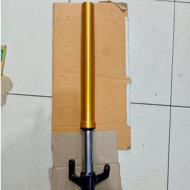 SHOCK KIRI ONLY UPSIDE DOWN USD YAMAHA R15 V3 BK6 ORIGINAL KYB YAMAHA