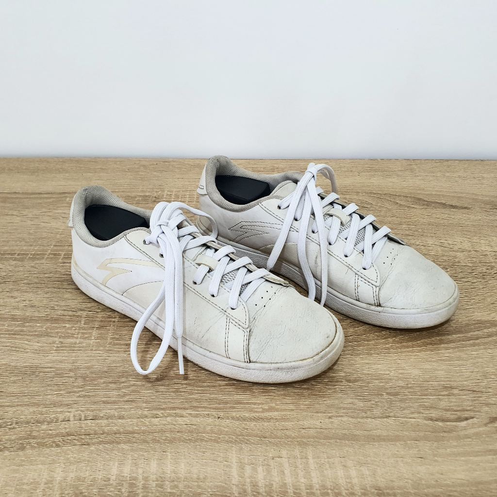 Sepatu Sneakers Anta Size 37,5 - Second (Pernah Pakai)