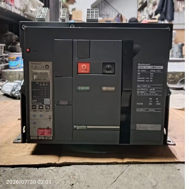 Schneider Acb Nw32 H1 - 3200a 4p Manual
