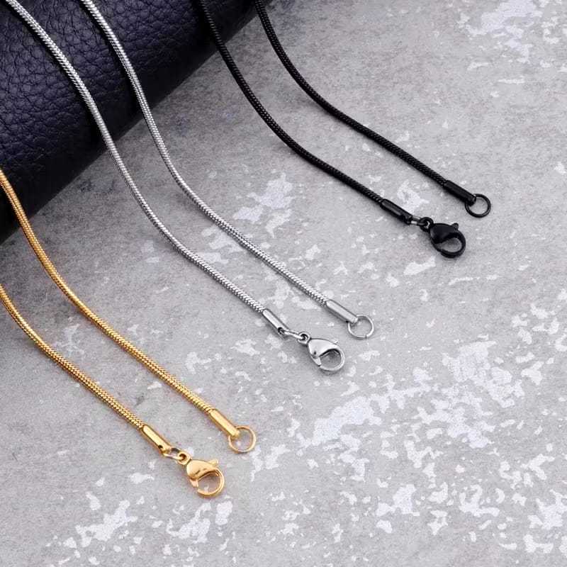 Kalung titanium belut bulat 0,4pria dan wanita anti karat dan tahan lama, harga sangat terjangkau da