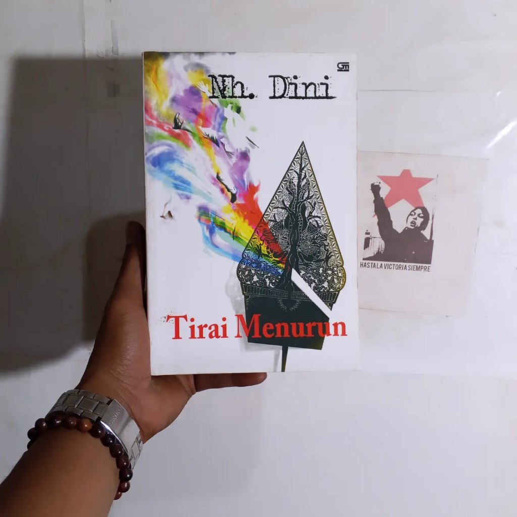 Nh. Dini Pada Sebuah Kapal / Hati yang Damai / Sekayu / Pertemuan Dua Hati / Keberangkatan / La Bark