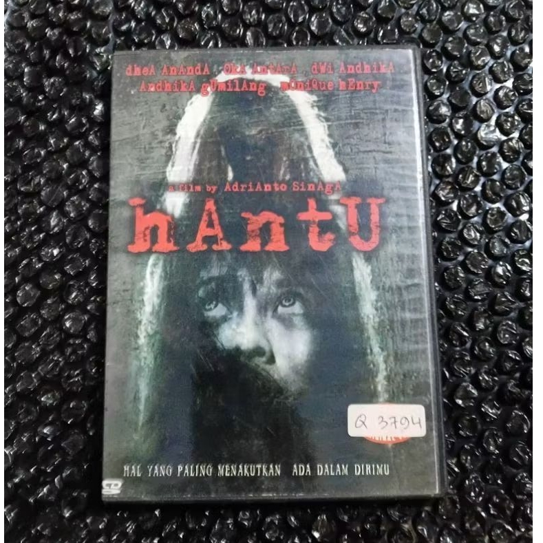 VCD Hantu (Cover Dipermak & Ada Stiker ) / Dhea Ananda