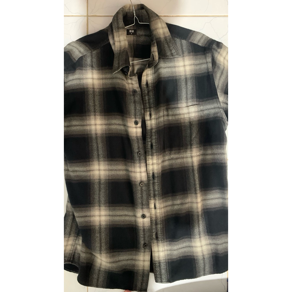 Kemeja Flannel Uniqlo Veterano Berkualitas - L