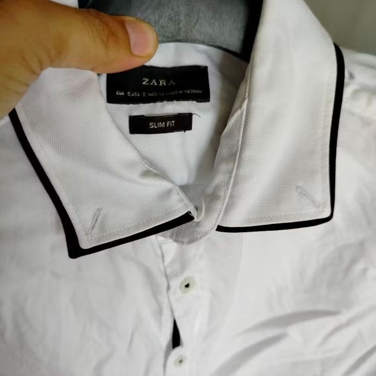 kemeja pria SIZE S branded slim fit putih Zara