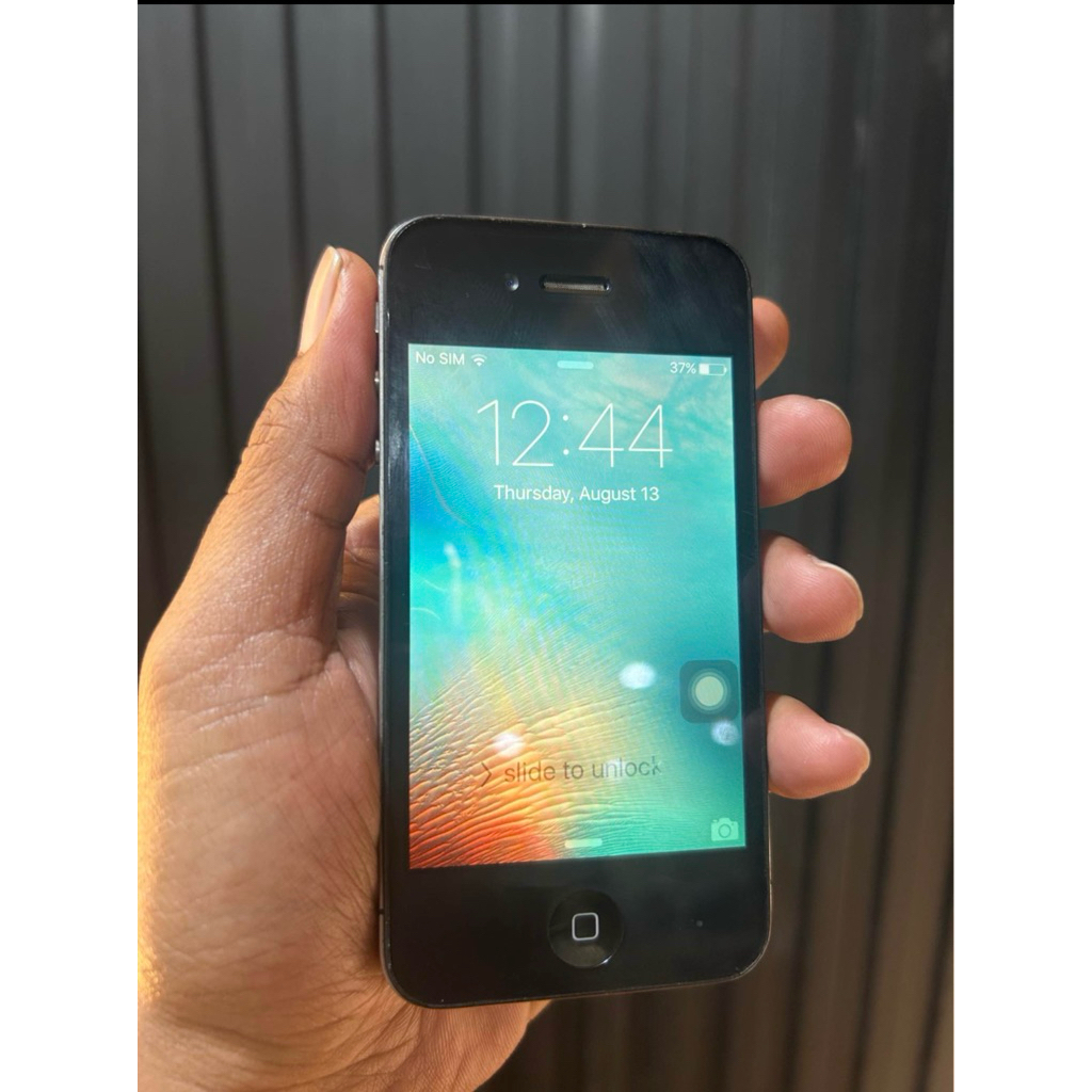 iPhone 4s Black (16GB) Wifi Only 85-90% Kondisi