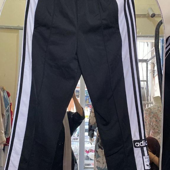 Adidas Celana Training Wanita Hitam Putih 3 Stripe Sporty – Pinggang 80cm Panjang 100cm