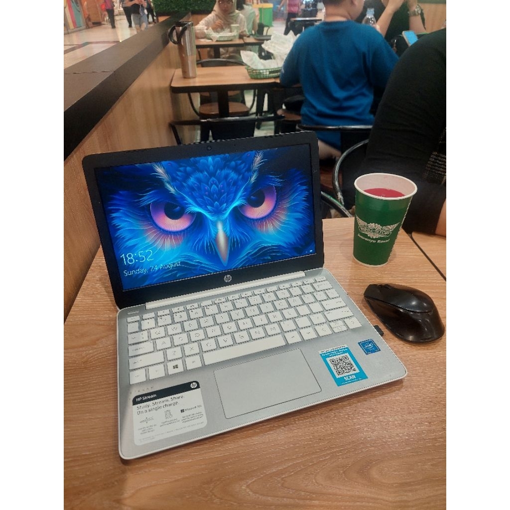 Laptop Bekas HP Stream 11-ak0035nr RAM 4GB eMMC 32GB Ringan Siap Pakai Windows Ori