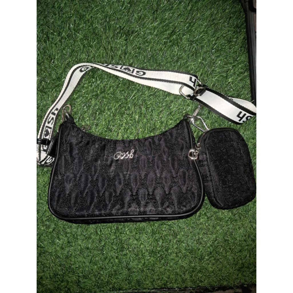 tas gosh art 153 hitam