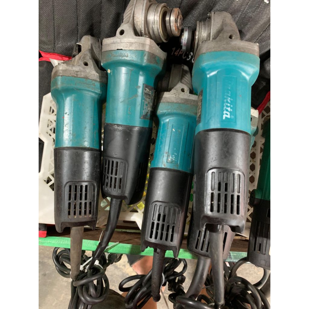 Gerinda Bekas Pakai / Makita 9533B