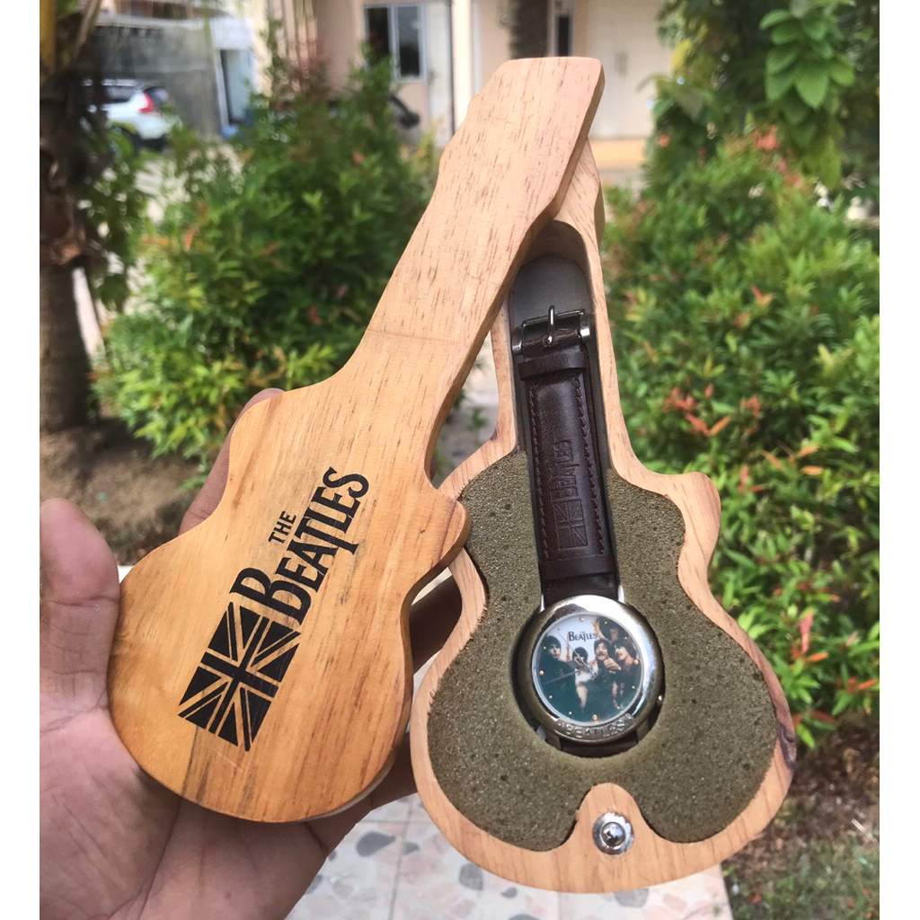 rare the beatles 90s aplle corps ltd watch