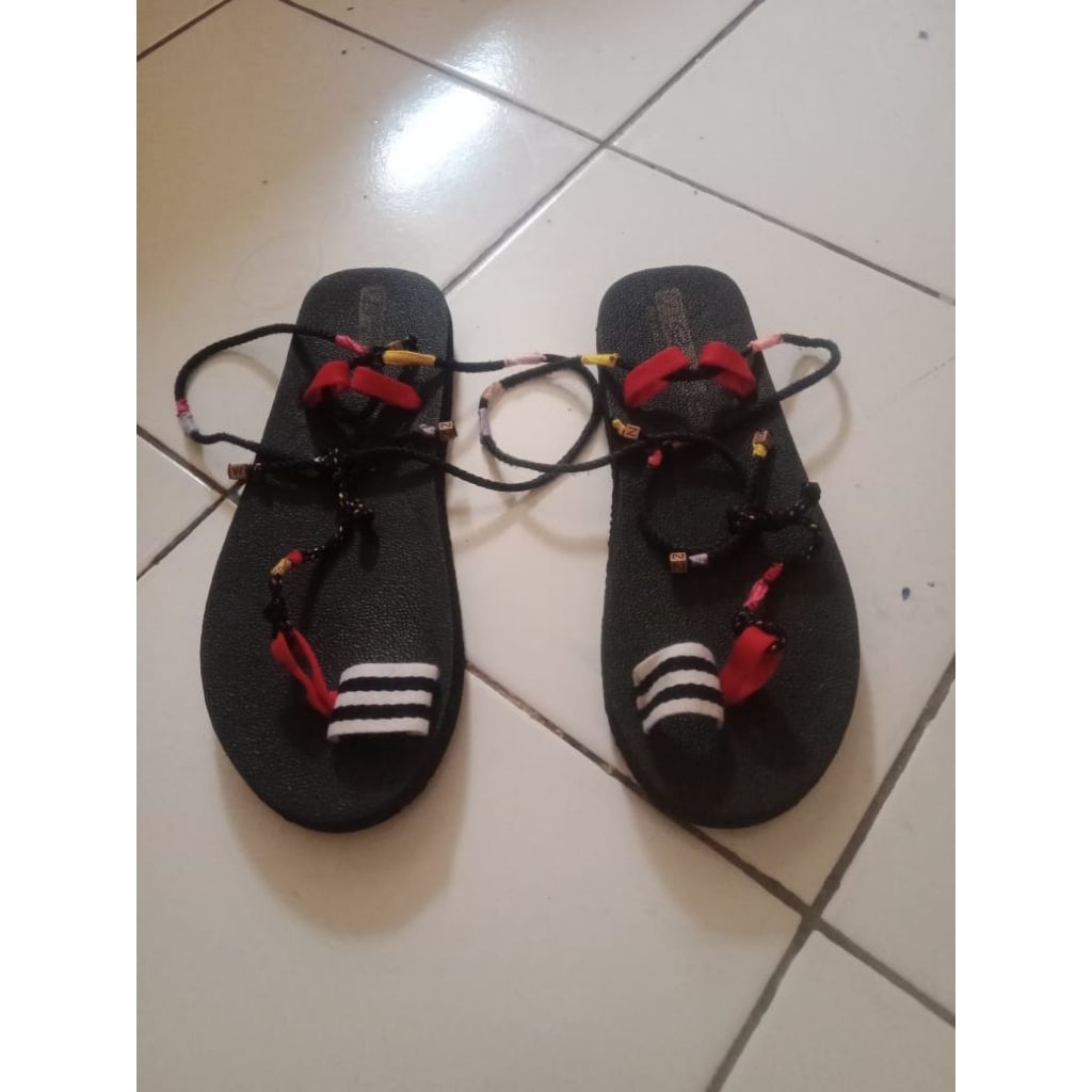 sandal custom