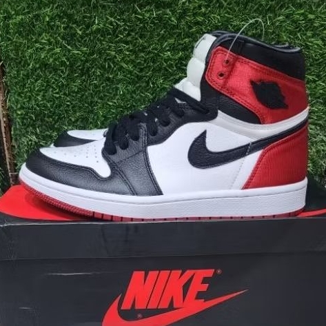 WMNS AIR JORDAN 1 HIGH OG SATIN BLACK TOE BNIB ORIGINAL