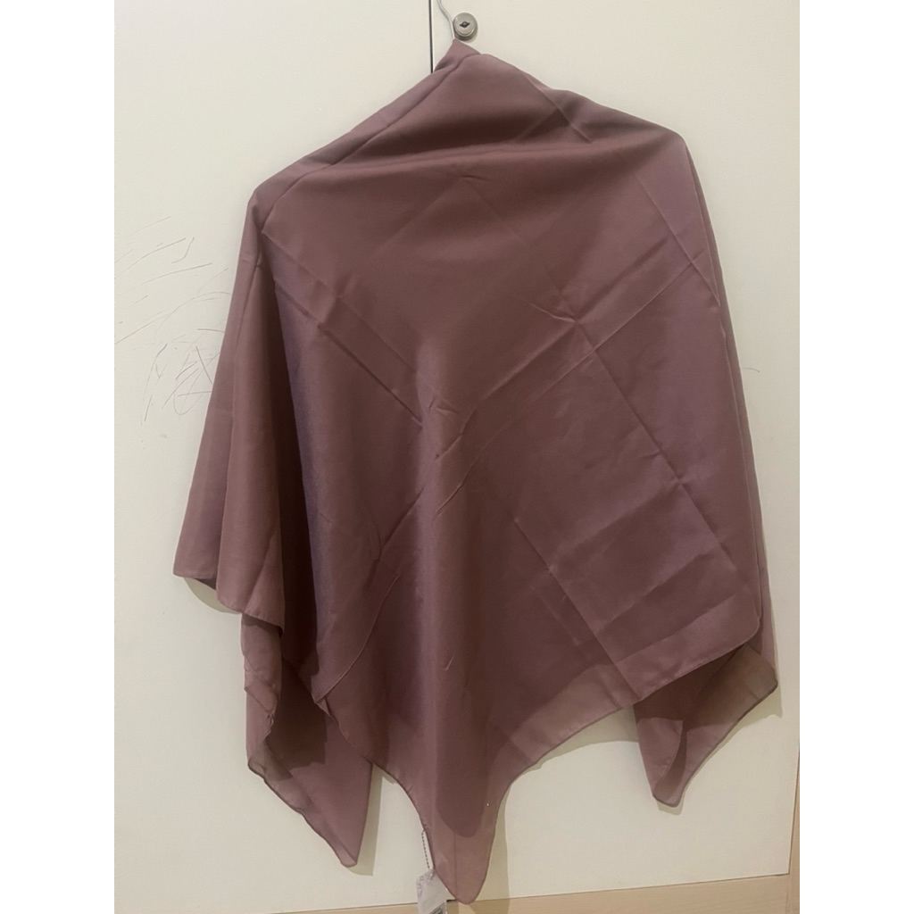 Zoya scarf x larissa chou warna taro