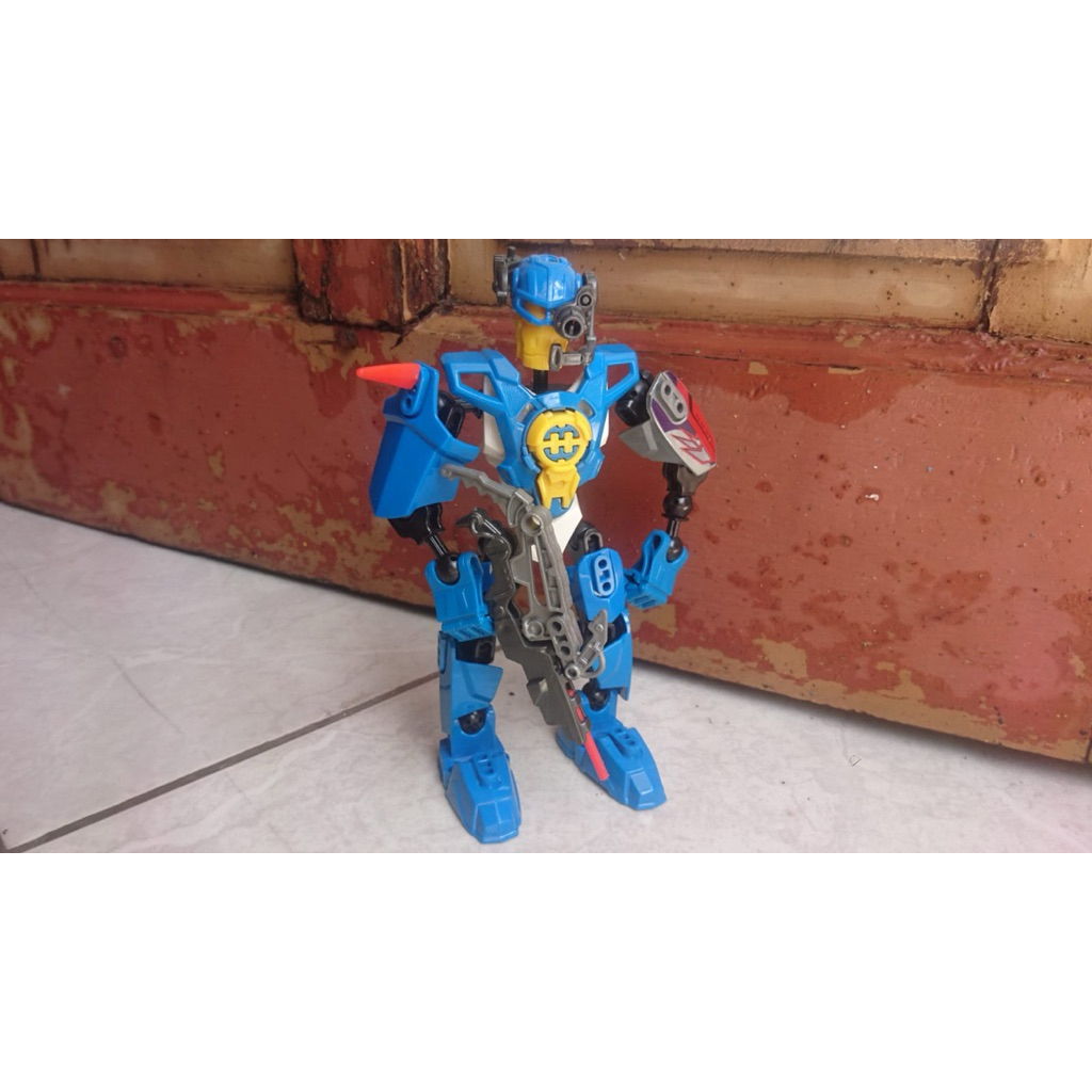 Mainan Robot Action Figure War For The Invader From The Space Hero Factory Surge 2.0 Bootleg/KW