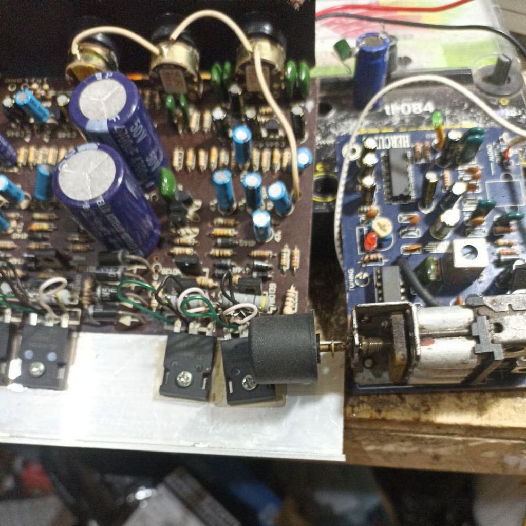 KIT SPEAKER AKTIF PLUS RADIO TUNER FM STEREO copotan