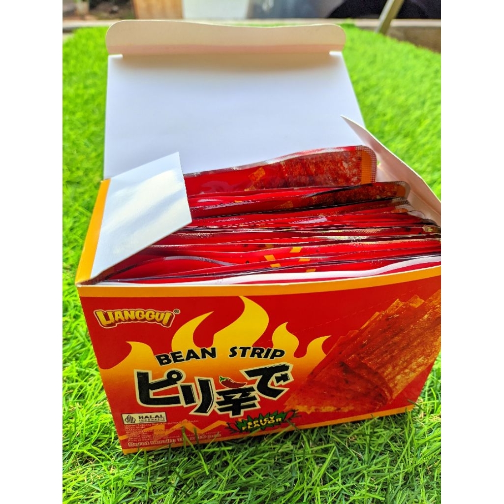 

lianggul snack pedas bean strip isi 30pcs