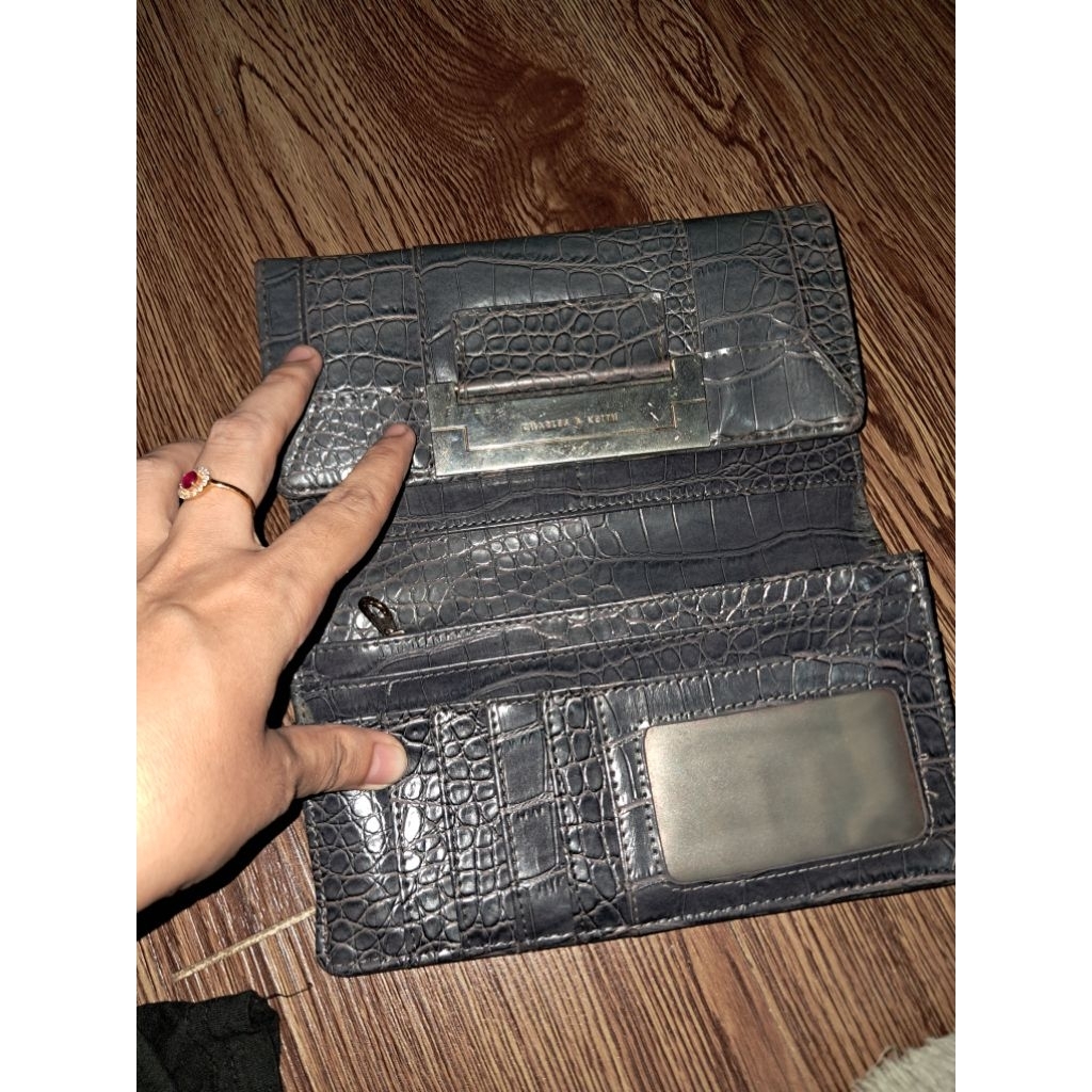 Dompet Charles & keith ori