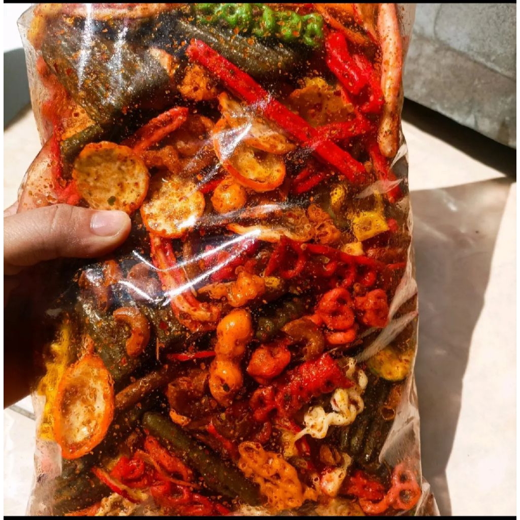

Krupuk Seblak Campur Mix Seblak Krupuk Kering Pedas Daun Jeruk