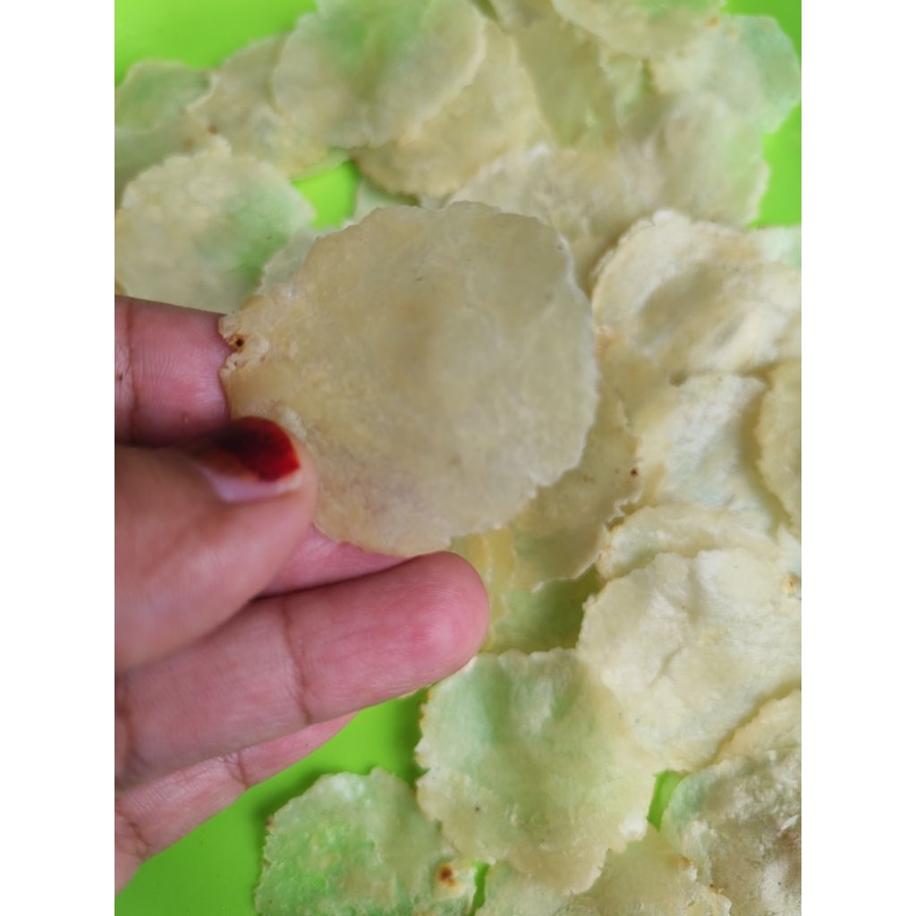 

Emping melinjo SP (Super 1-2 biji melinjo) 1 kg netto.