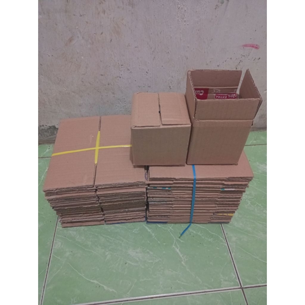 

dus kotak buat paket