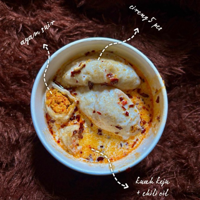 

CIRENG GORENG ISI AYAM SUWIR KUAH KEJU CREAMY CHILI OIL