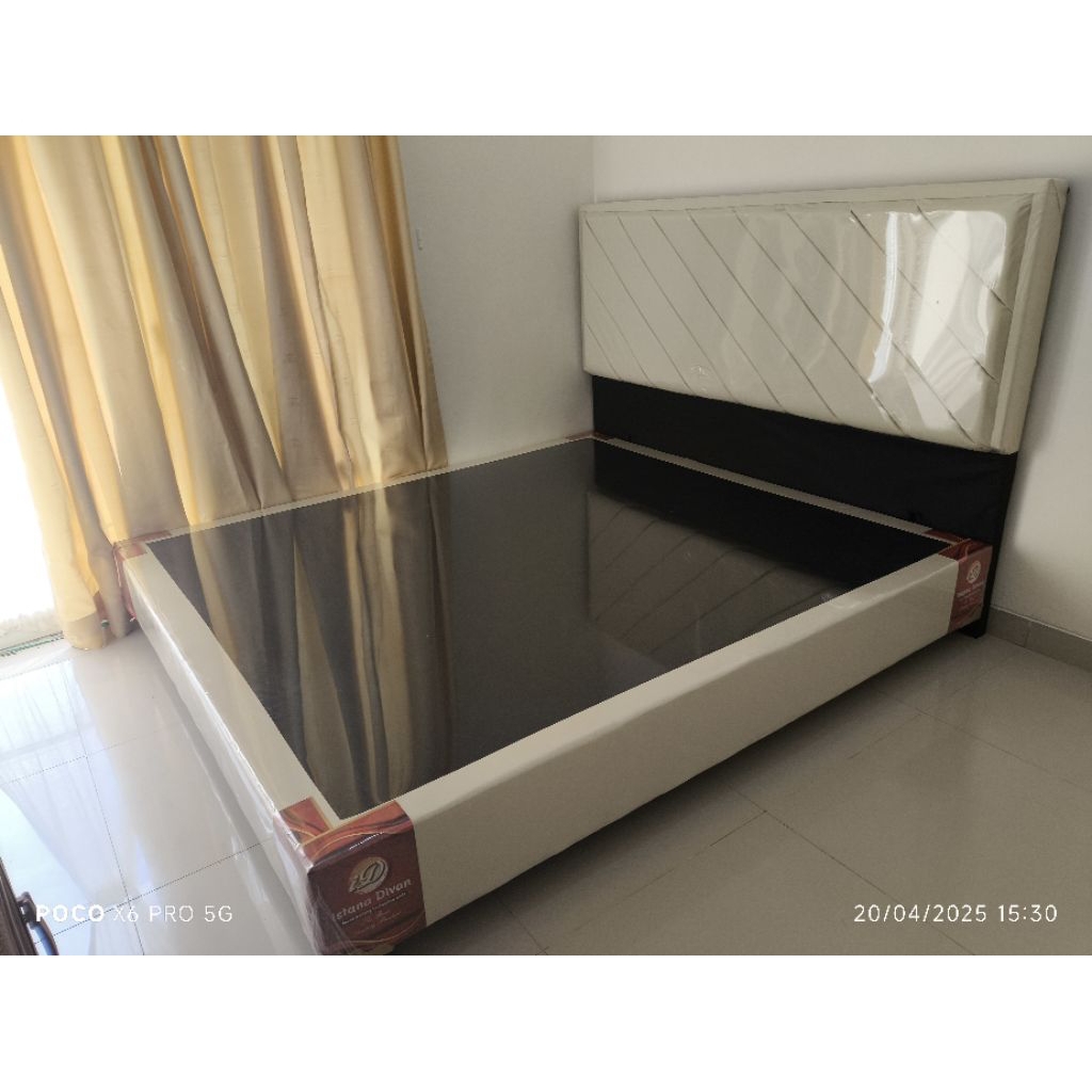 DIVAN SANDARAN MINIMALIS