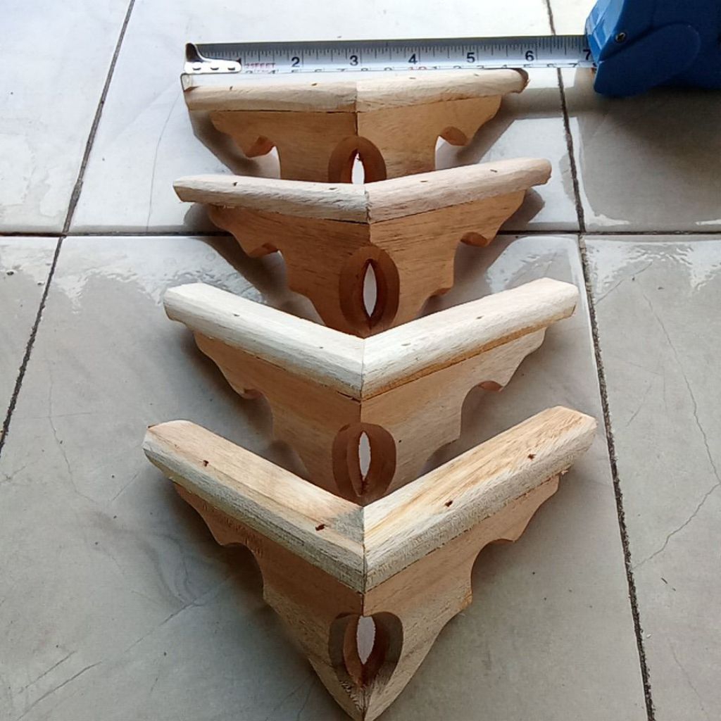 Kaki Sangkar Burung Kotak Tasik