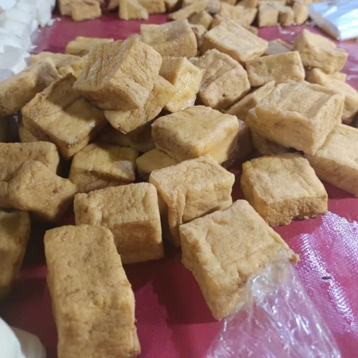 

Tahu Goreng Kotak - 1 bks