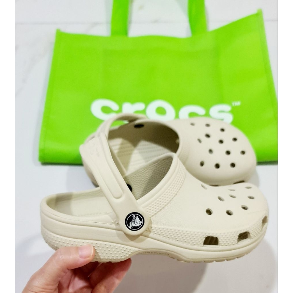 Preloved sandal anak crocs, size J 1, warna bone