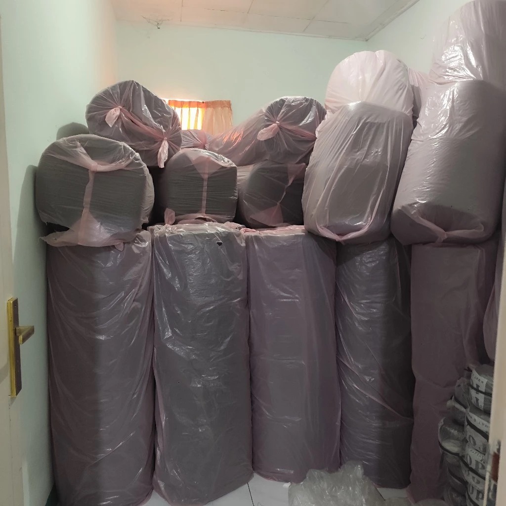 

Bubble Wrap Hitam Dan Bening Tebal Untuk Packing