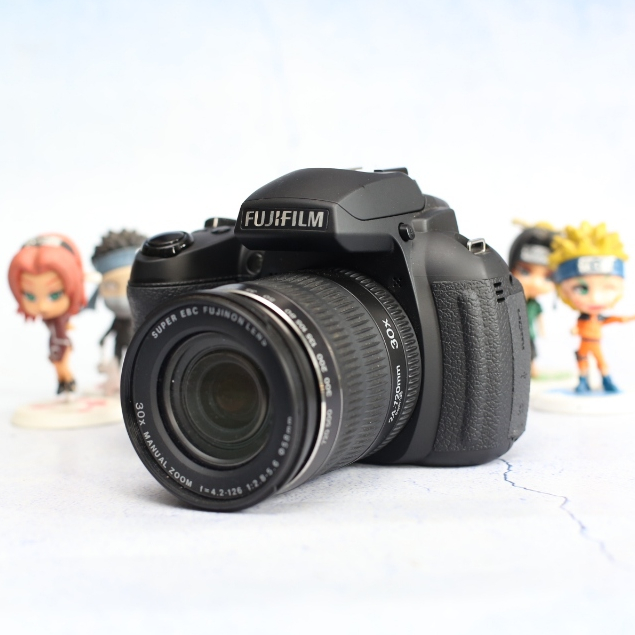Kamera Prosumer FUJIFILM HS 35 EXR Lensa 24-720mm