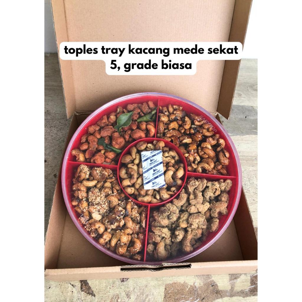 

Toples Sekat 5 Kacang Mede Grade Biasa @1kg - Lusinan (12 Toples)