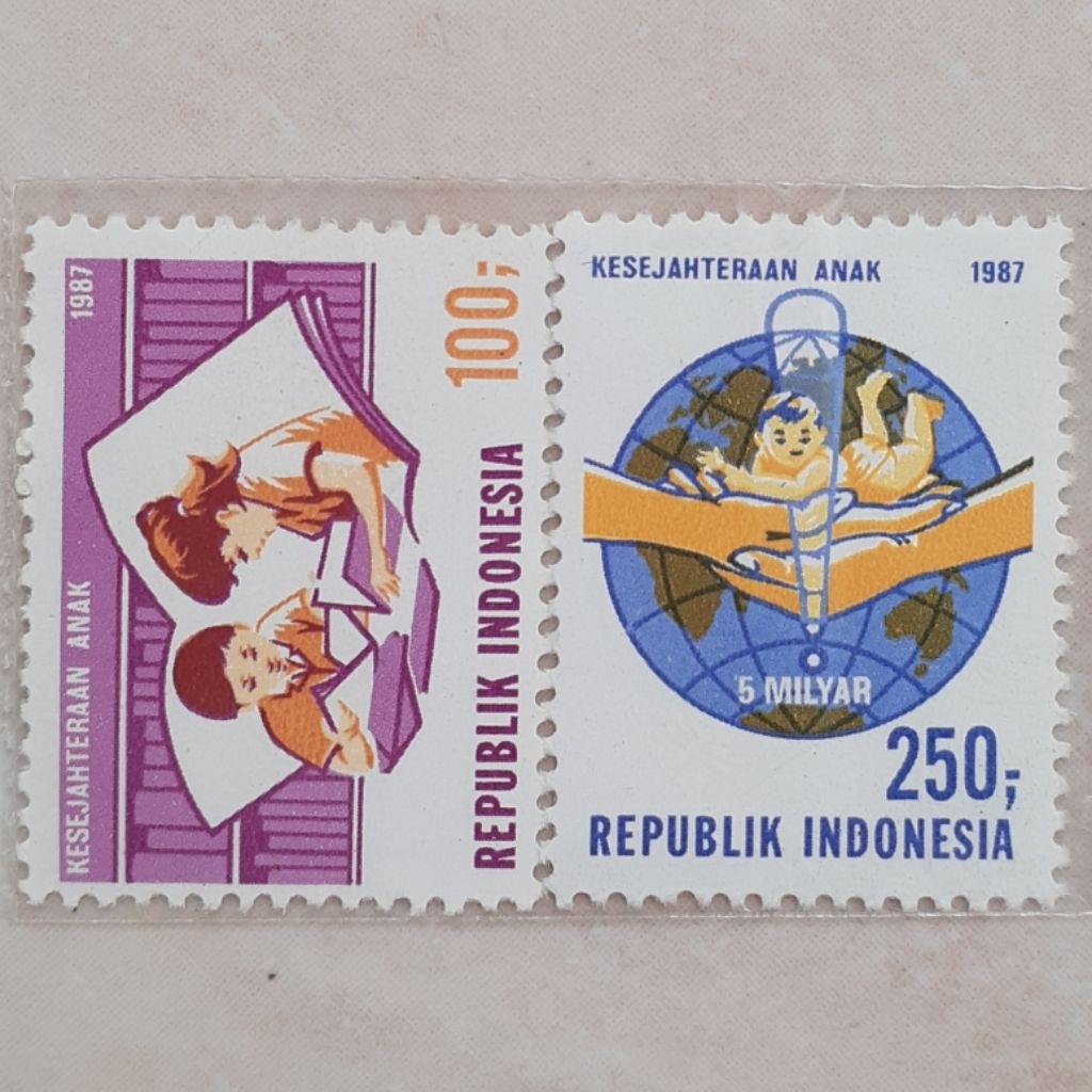 

(O) Perangko Indonesia Kesejahteraan Anak Tahun 1987 set lengkap 2pcs