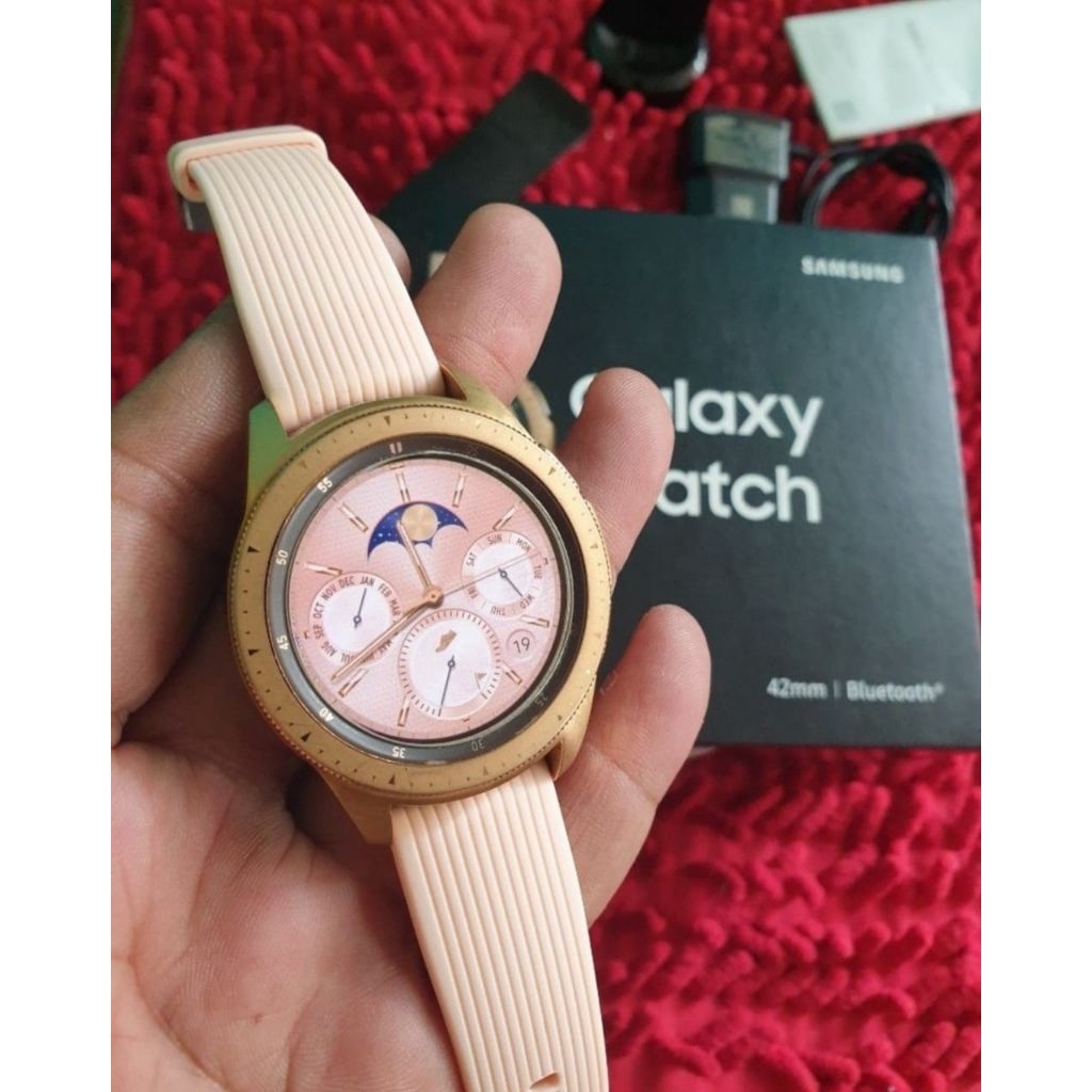Second preloved samsung Galaxy watch android uk 42 mm mulus nominus