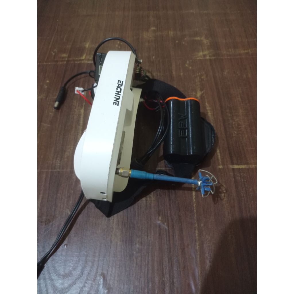 Eachine EV100