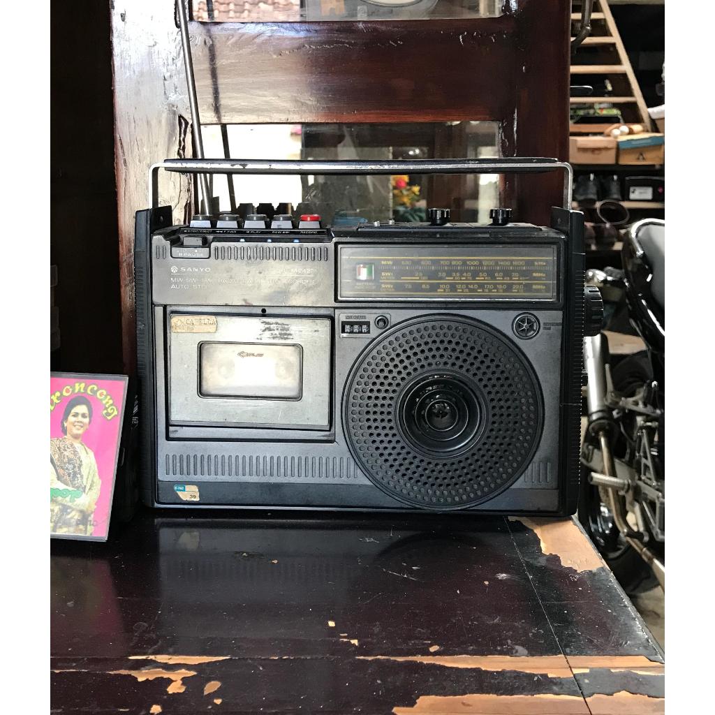 Sanyo Radio kaset tempo dulu
