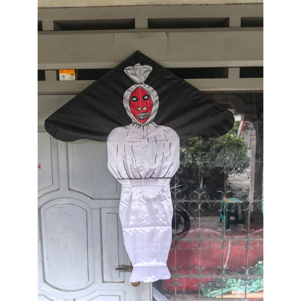 Promo mainan layang-layang motif POCONG layangan kain dan bambu