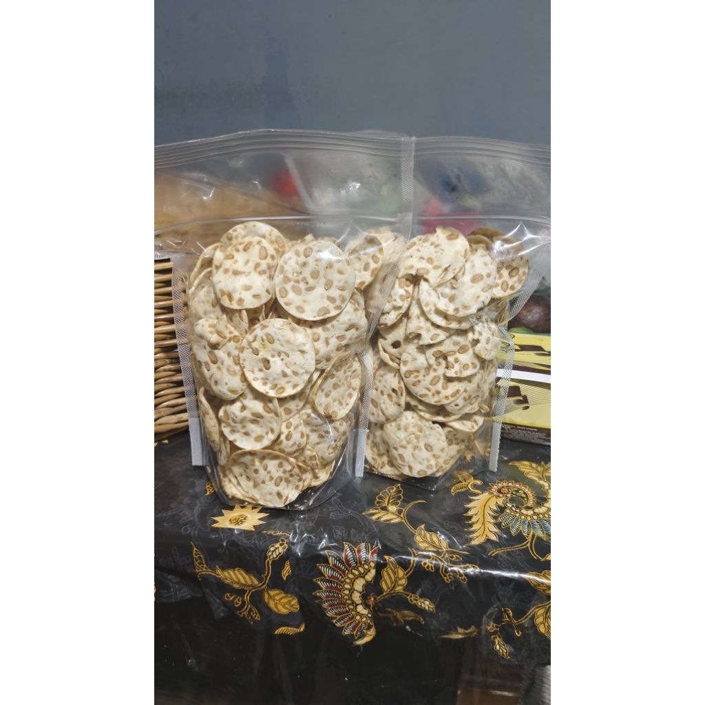 

KERIPIK TEMPE SAGU ORIGINAL