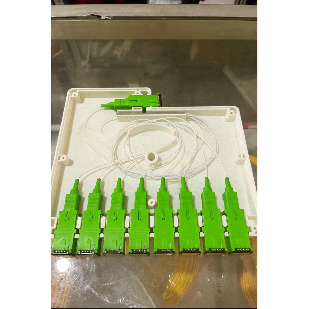 Spliter box solid 1:8
