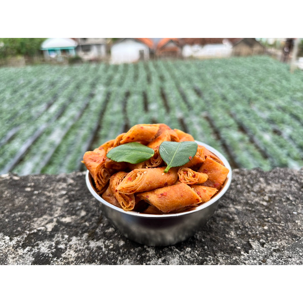 

STIK LUMPIA 1 kg | MAKANAN RINGAN | CEMILAN GURIH PEDAS