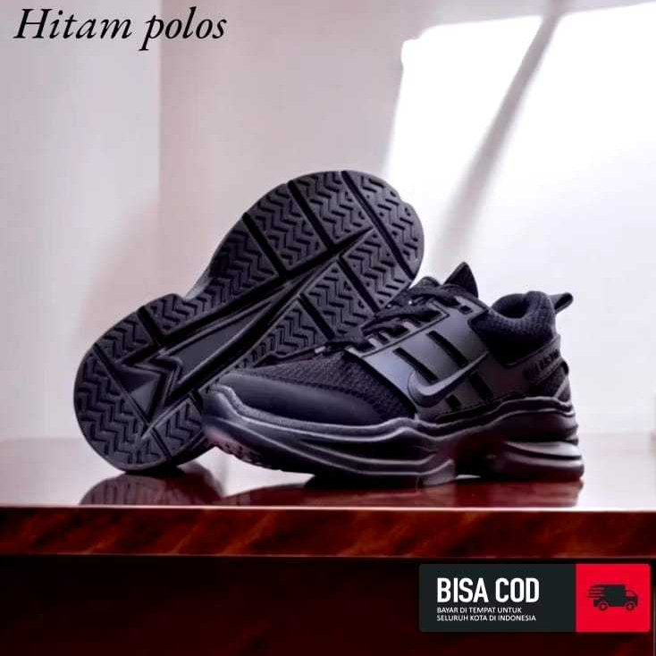 Sepatu Sekolah HItam Putih Pria Wanita Sepatu HItam Polos Full Blak 36/44