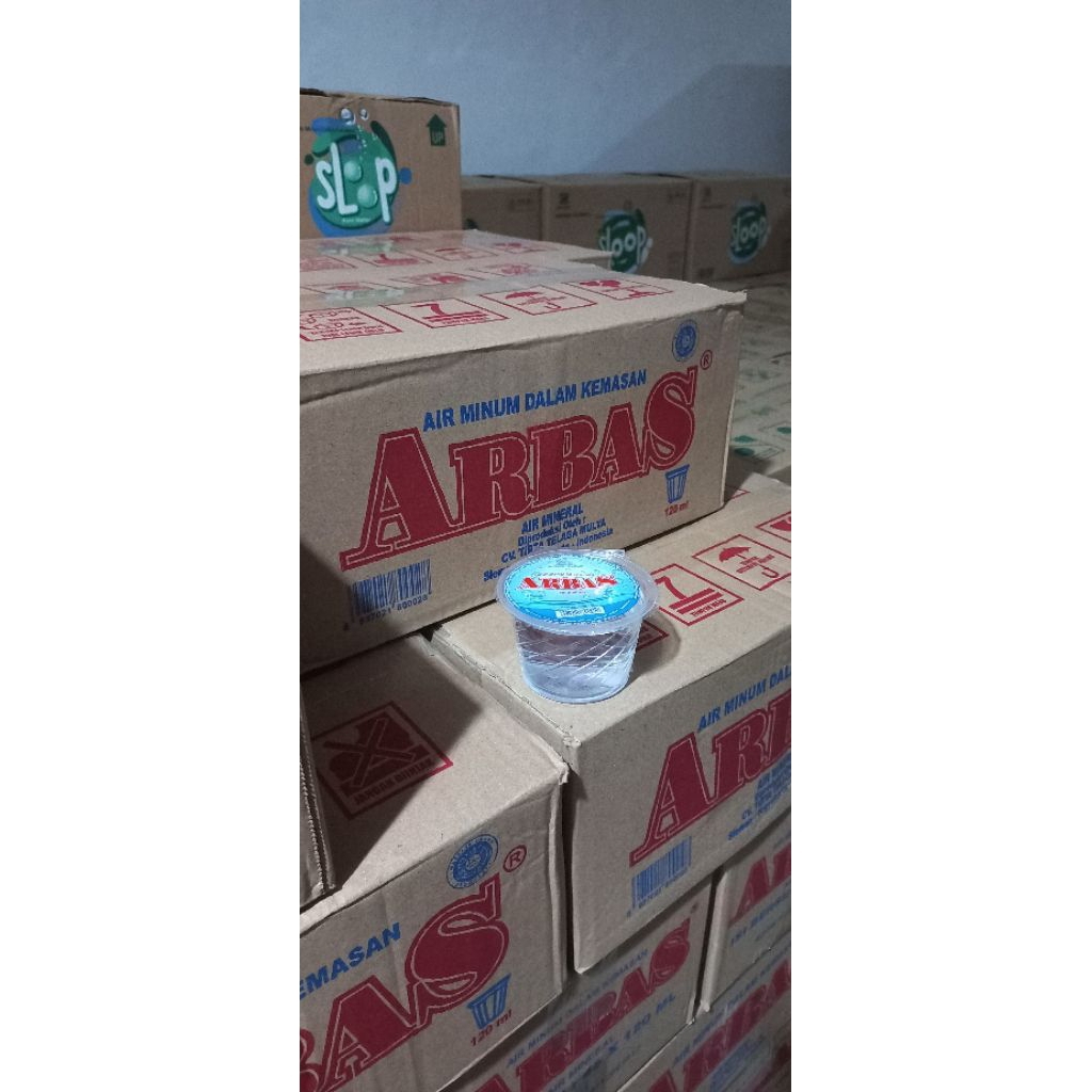 

Air mineral merk ARBAS kemasan gelas mini 120 ml per karton isi 45 cup