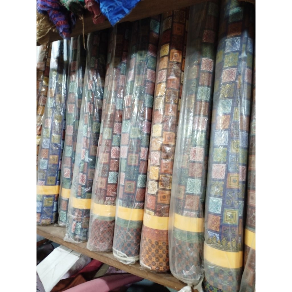 cuci gudang kain batik bswai 1 roll 70-80 yard