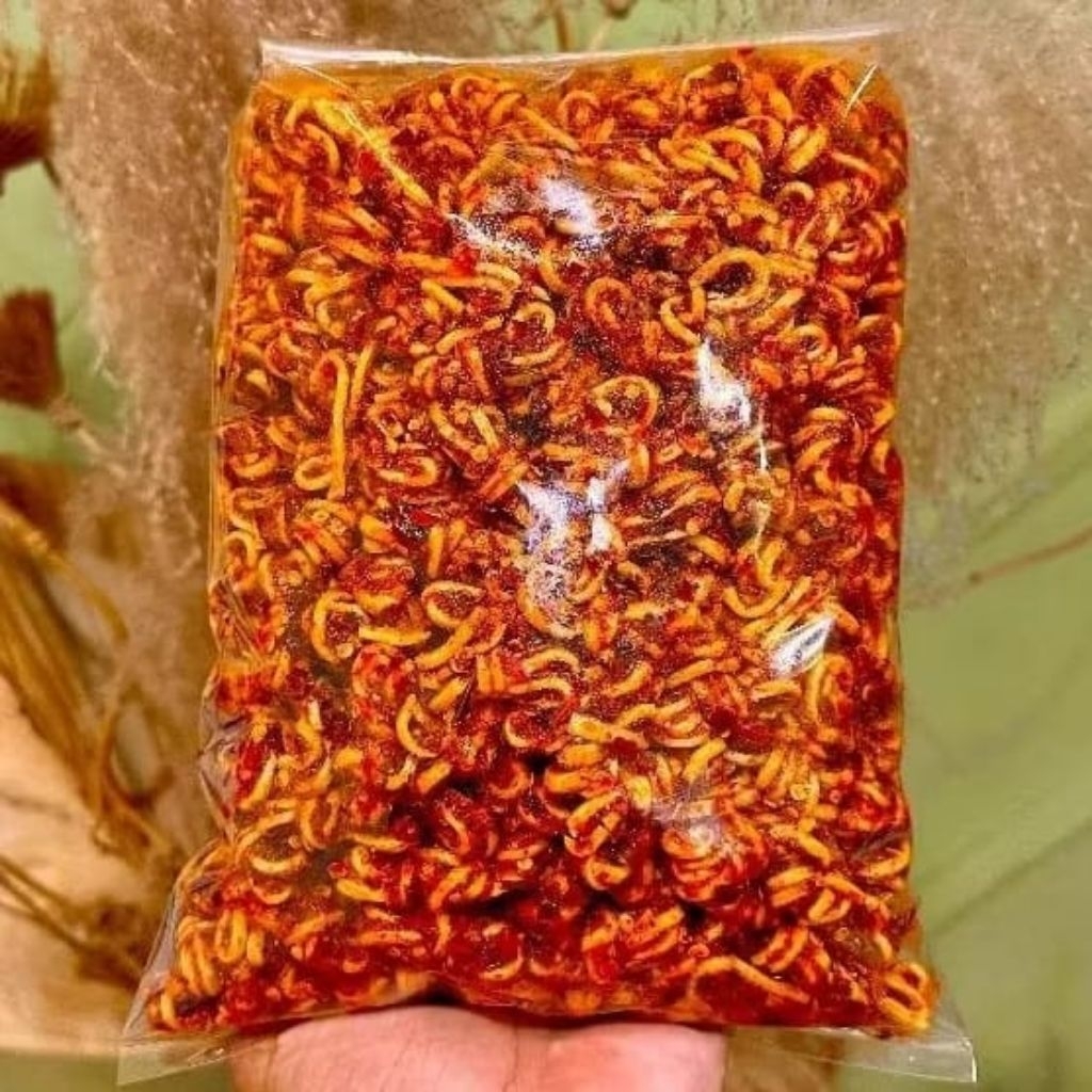 

MIE GULUNG PEDAS DAUN JERUK 1KG