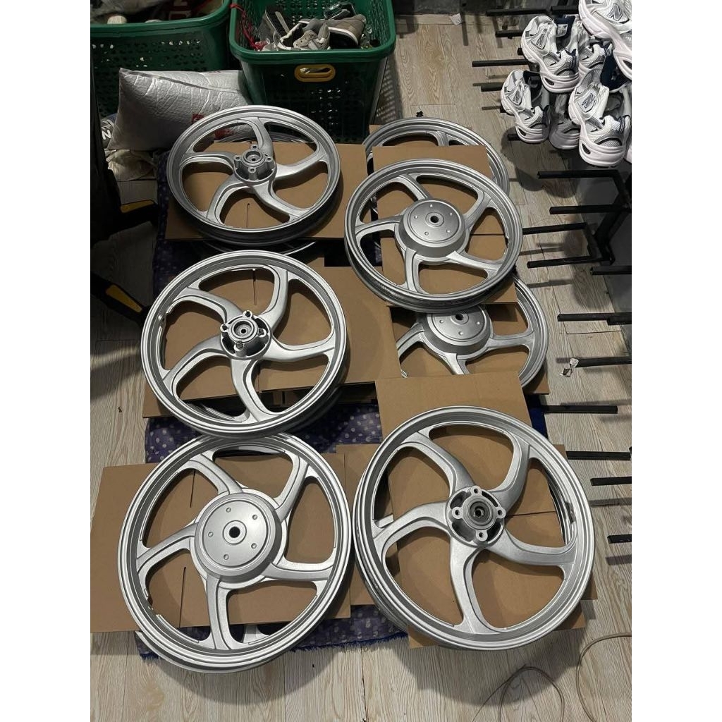 velg nouvo s original velg Yamaha S original silver