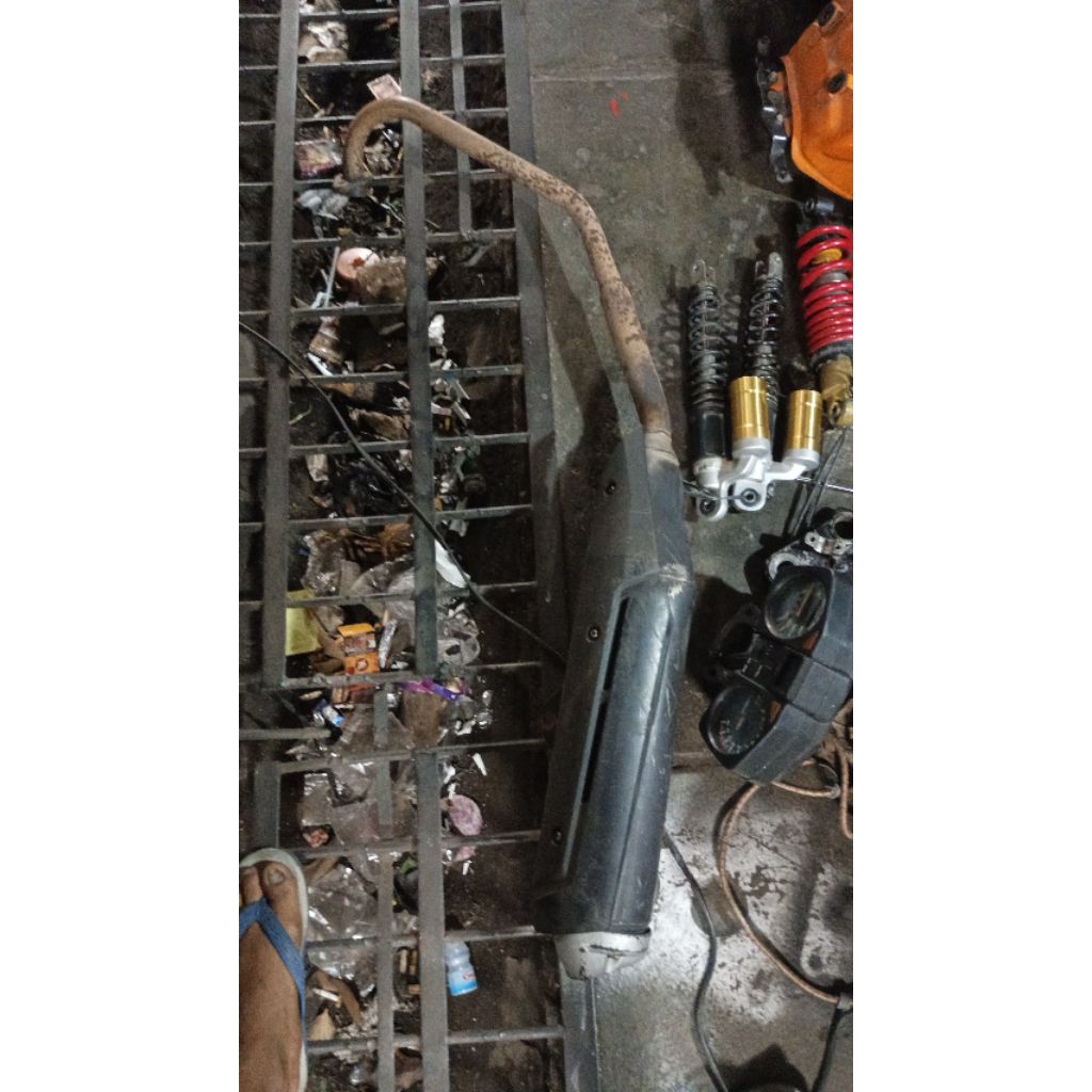 Knalpot original Yamaha Vixion New