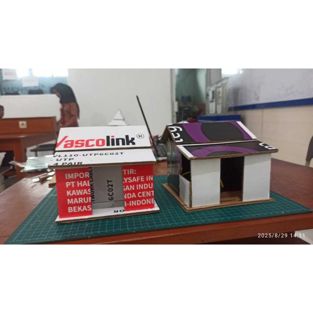 Miniatur Maket Rumah Bahan Kardus Untuk Prakarya