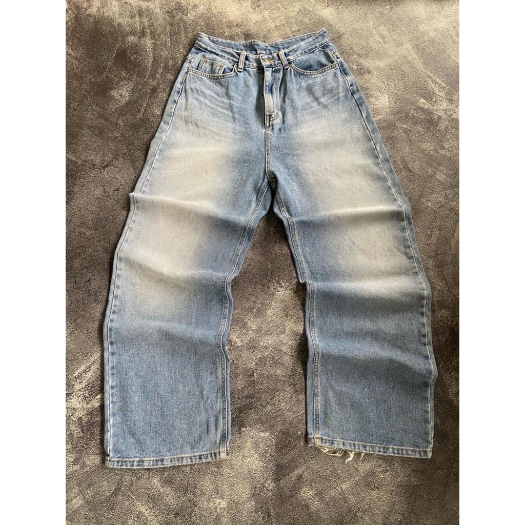 Light Blue Baggy Jeans