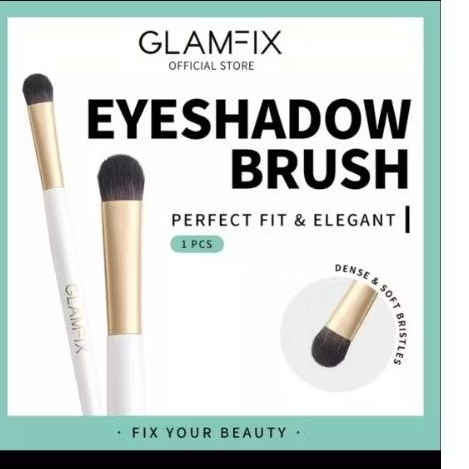 GLAMFIX EYESHADOW BRUSH/KuasEYESHADOW